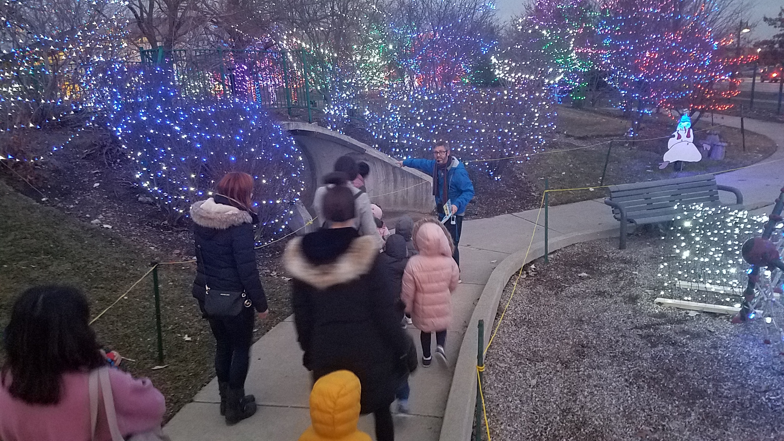 Flurry Days Snow People Parade and activities - Kohl Children's Museum