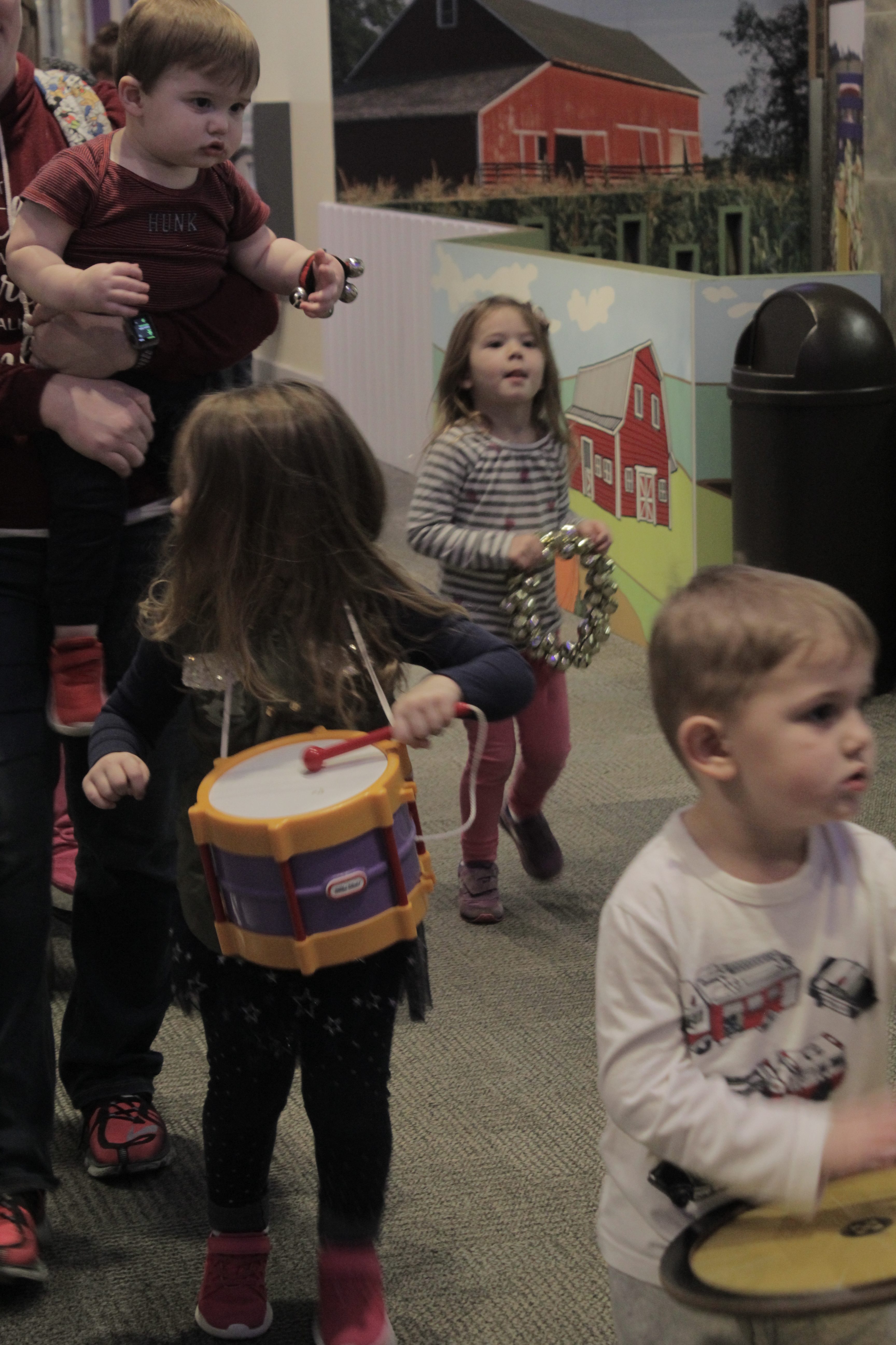 Flurry Days Snow People Parade and activities - Kohl Children's Museum